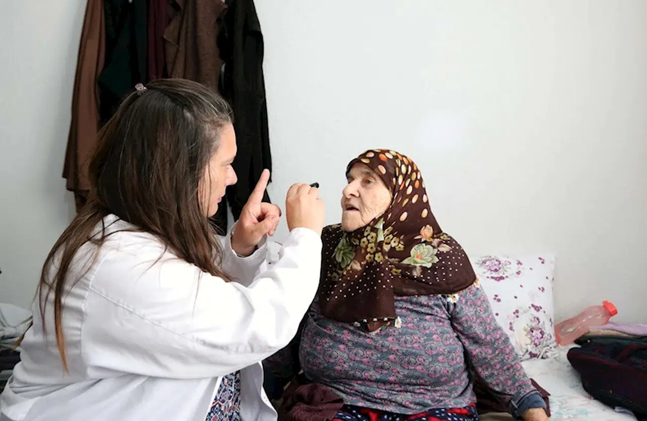 Bayraklı'da vatandaşlara ücretsiz sağlık hizmeti