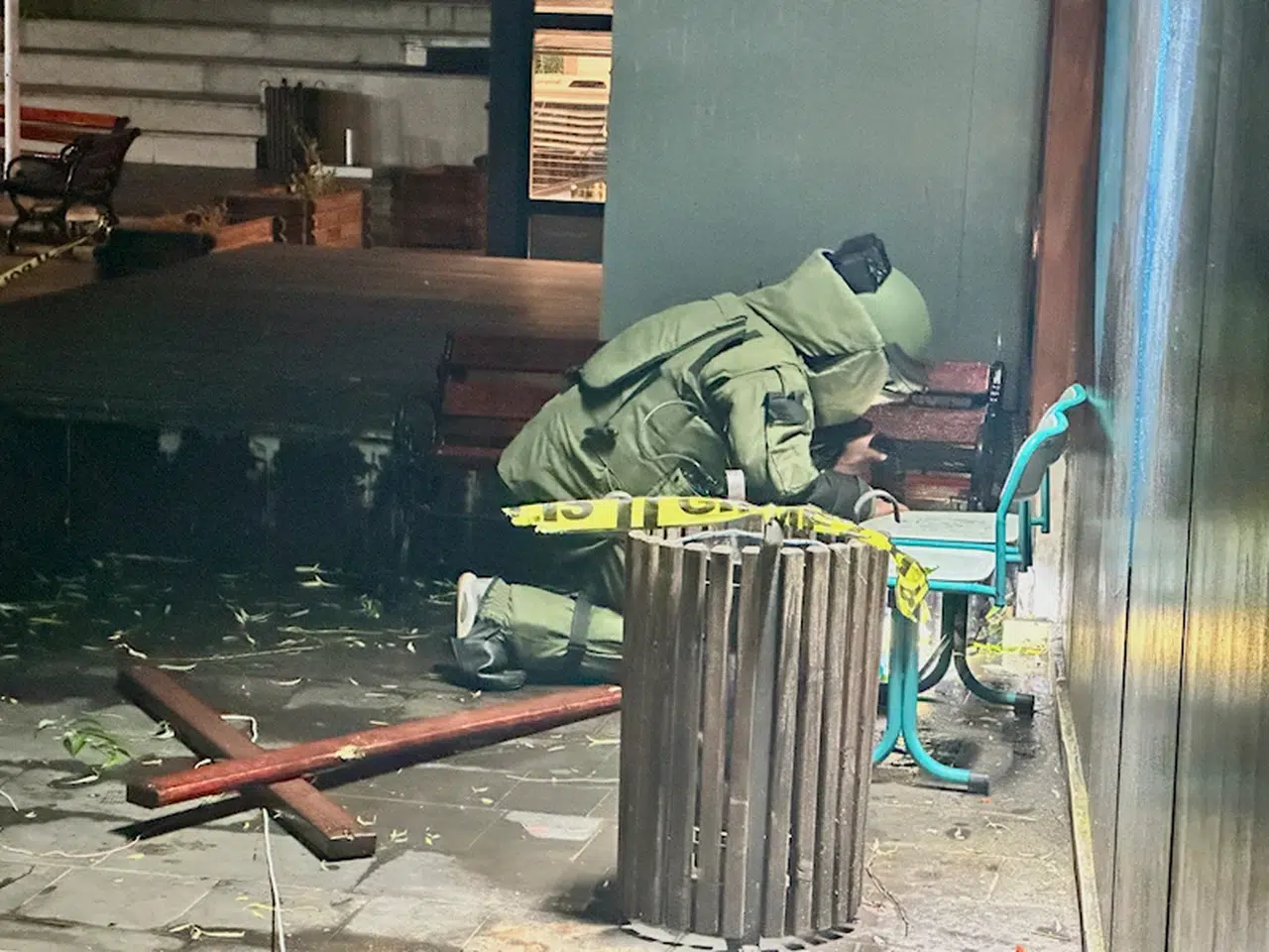 Tunceli'de kent meydanında panik yaratan sahipsiz çanta, fünyeyle patlatıldı