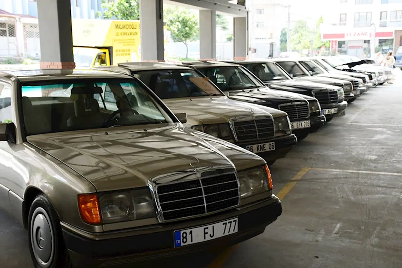 Klasik araç tutkunları Düzce'de buluştu