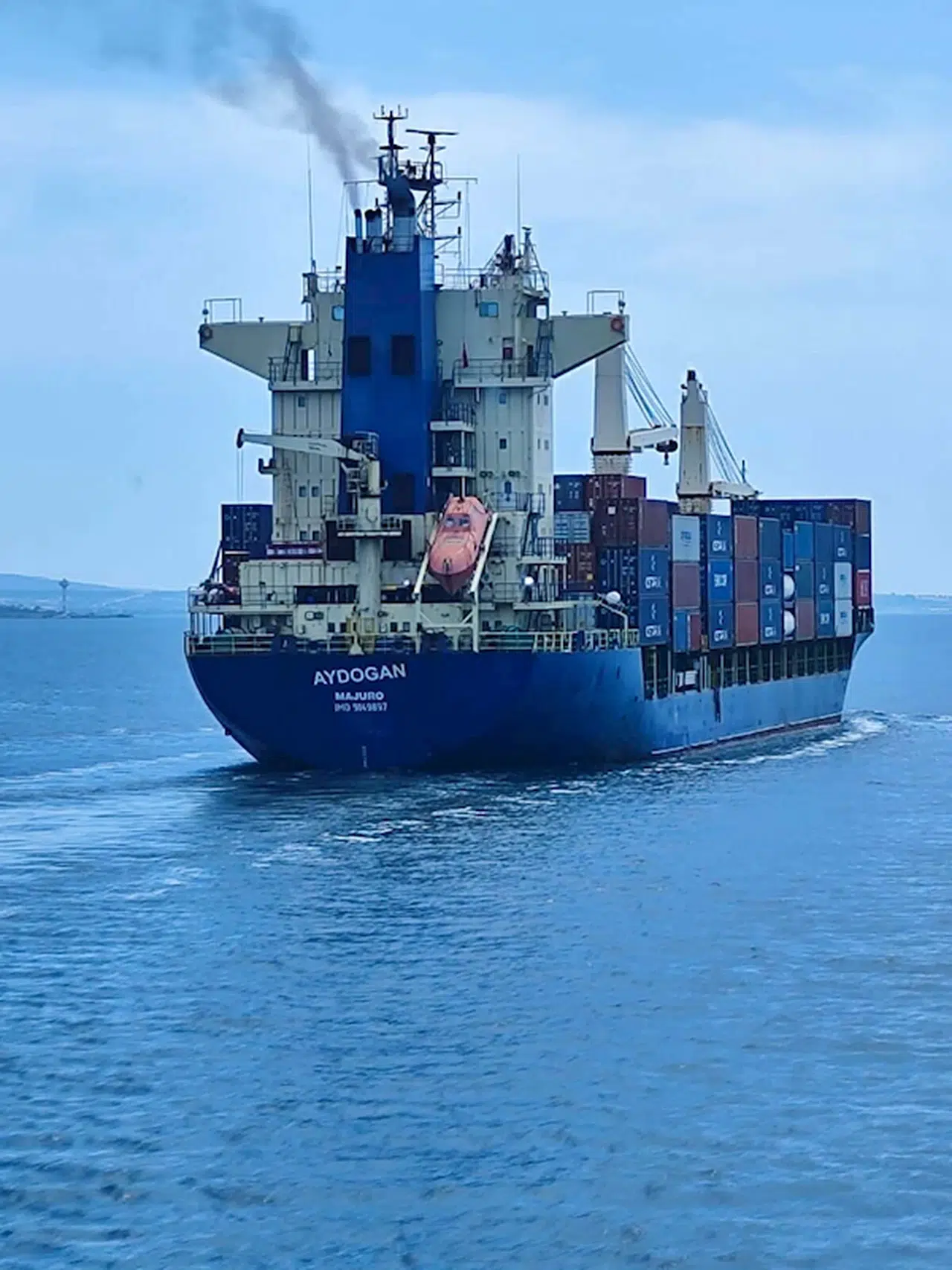 Çanakkale Boğazı'nda arızalanan gemi Karanlık Liman’a demirletildi