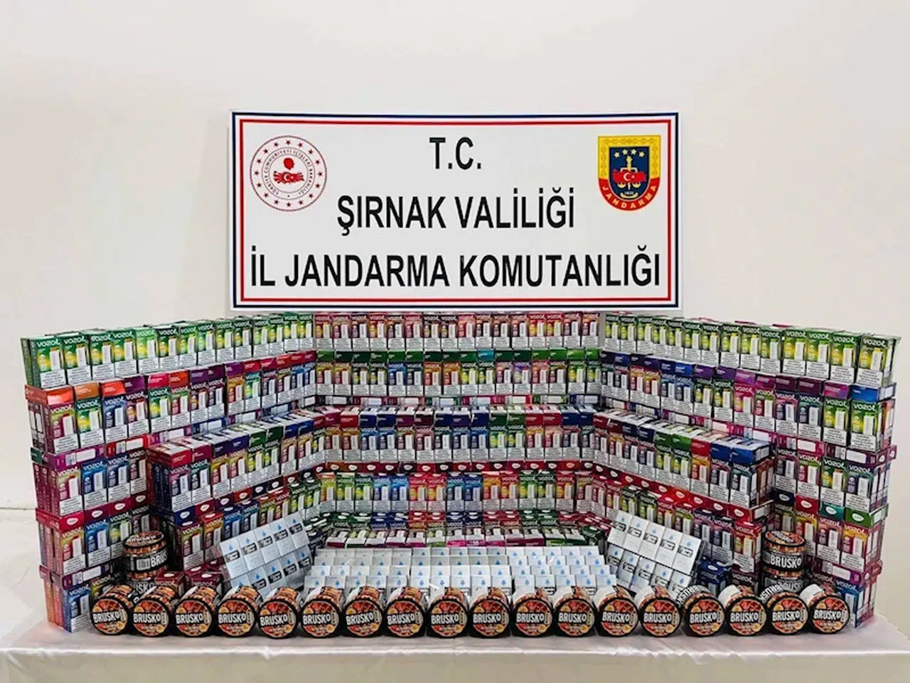 Şırnak’ta ele geçirilen uyuşturucu ve kaçak malzemelere 23 gözaltı