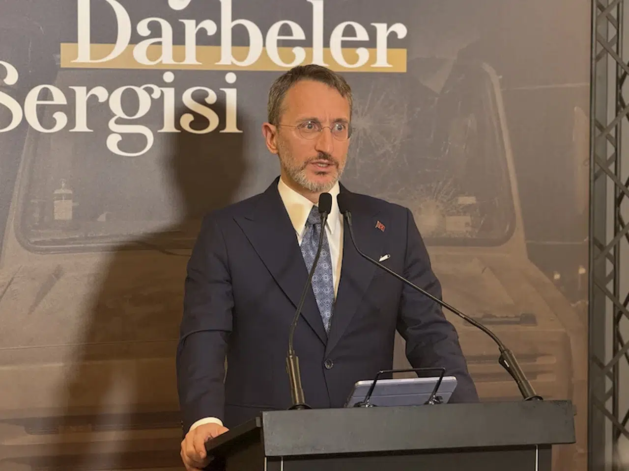 Fahrettin Altun: Darbeler 'yeter söz milletindir' dedirtmeme girişimleridir