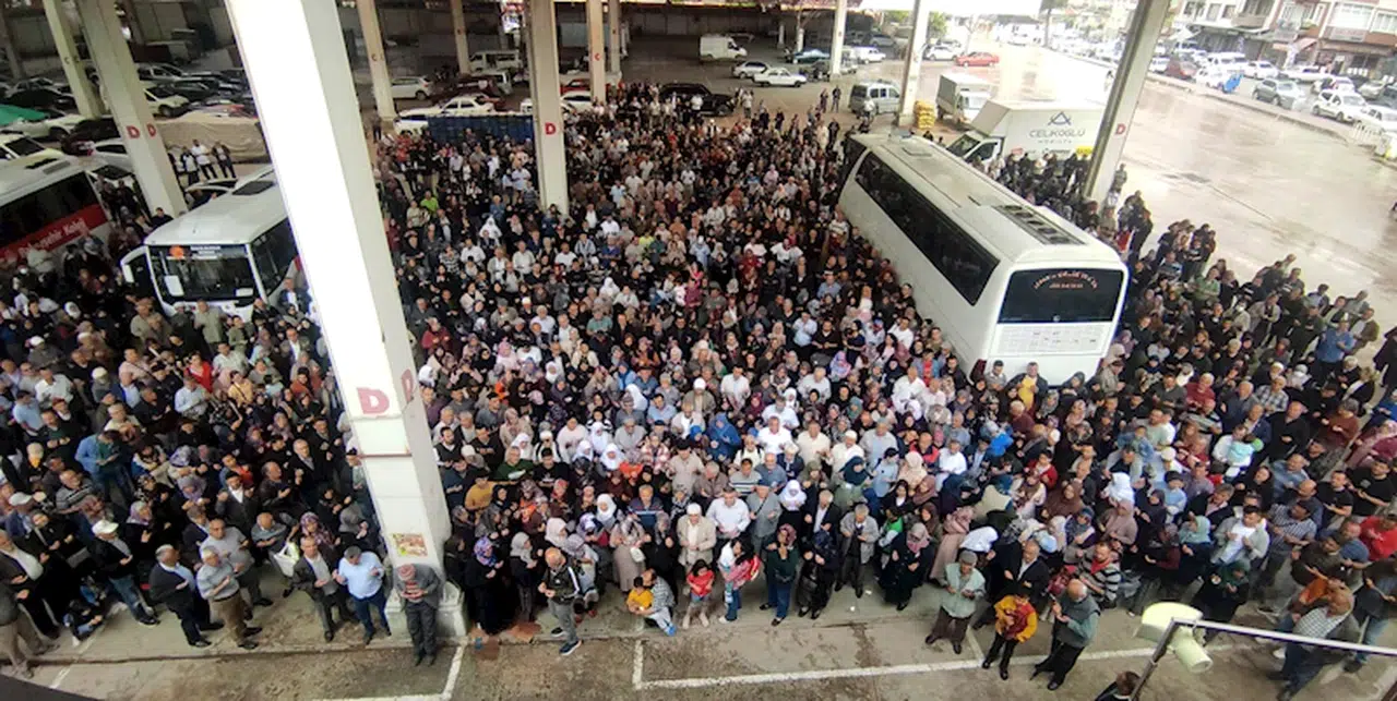 Hacı adayları uğurlandı