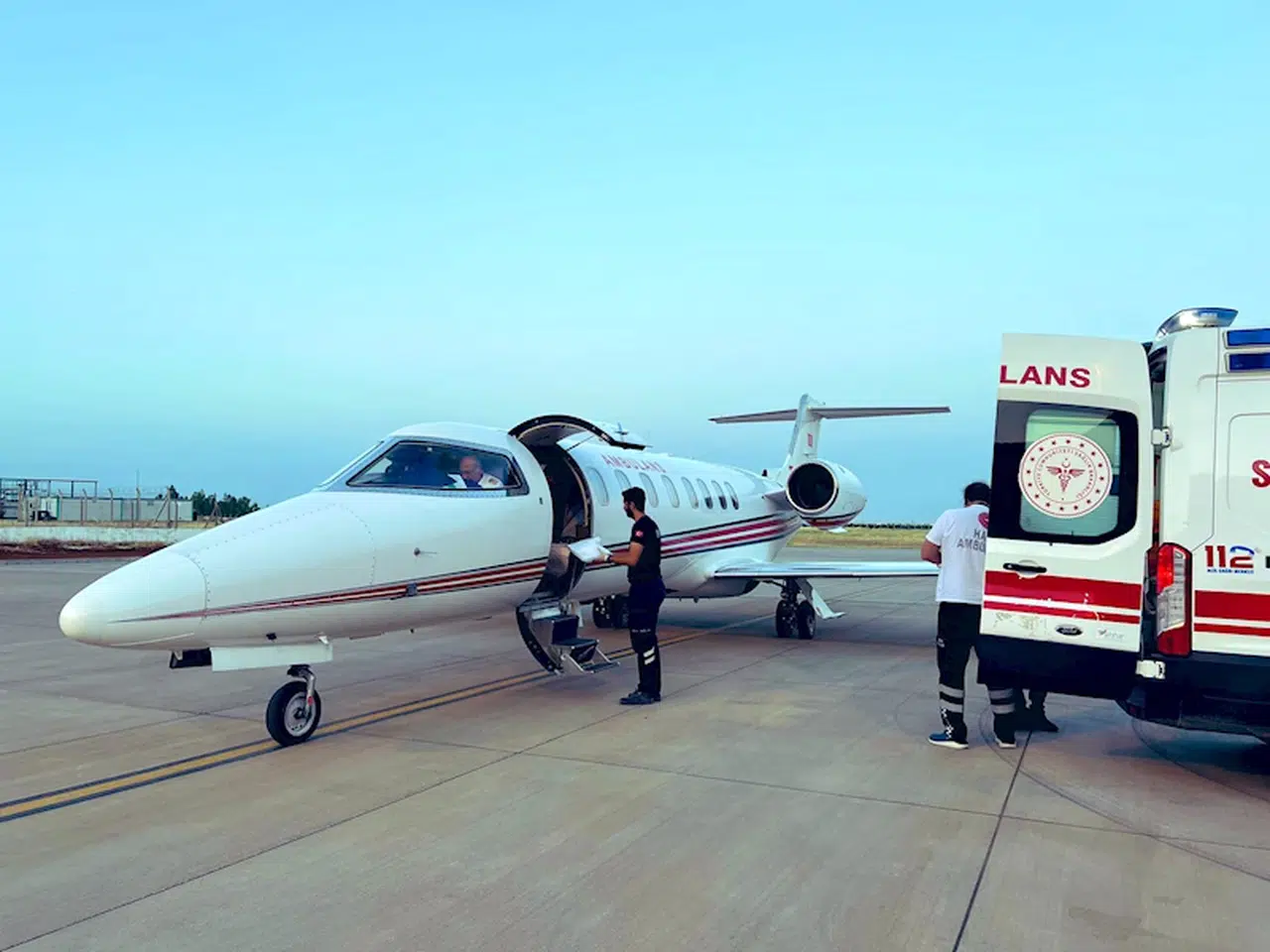 Karaciğer yetmezliği bulunan 4 yaşındaki Asmin, Mardin'den ambulans uçakla Ankara'ya sevk edildi