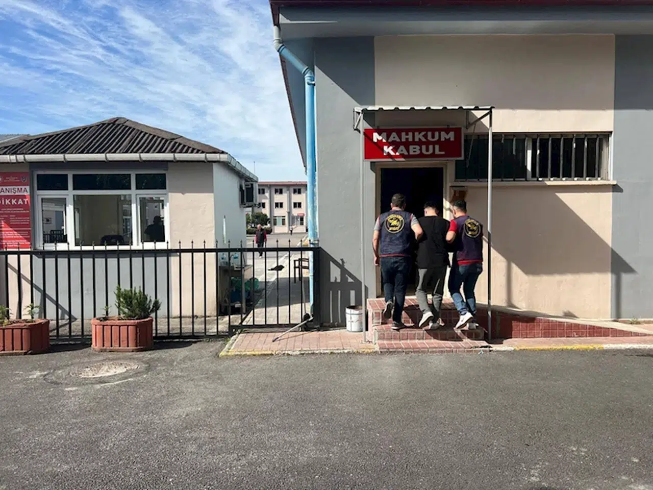 Bayburt'ta farklı suçlardan aranan 14 kişi yakalandı