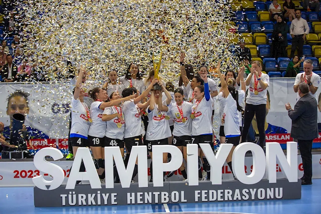 Yalıkavakspor hentbolda şampiyon