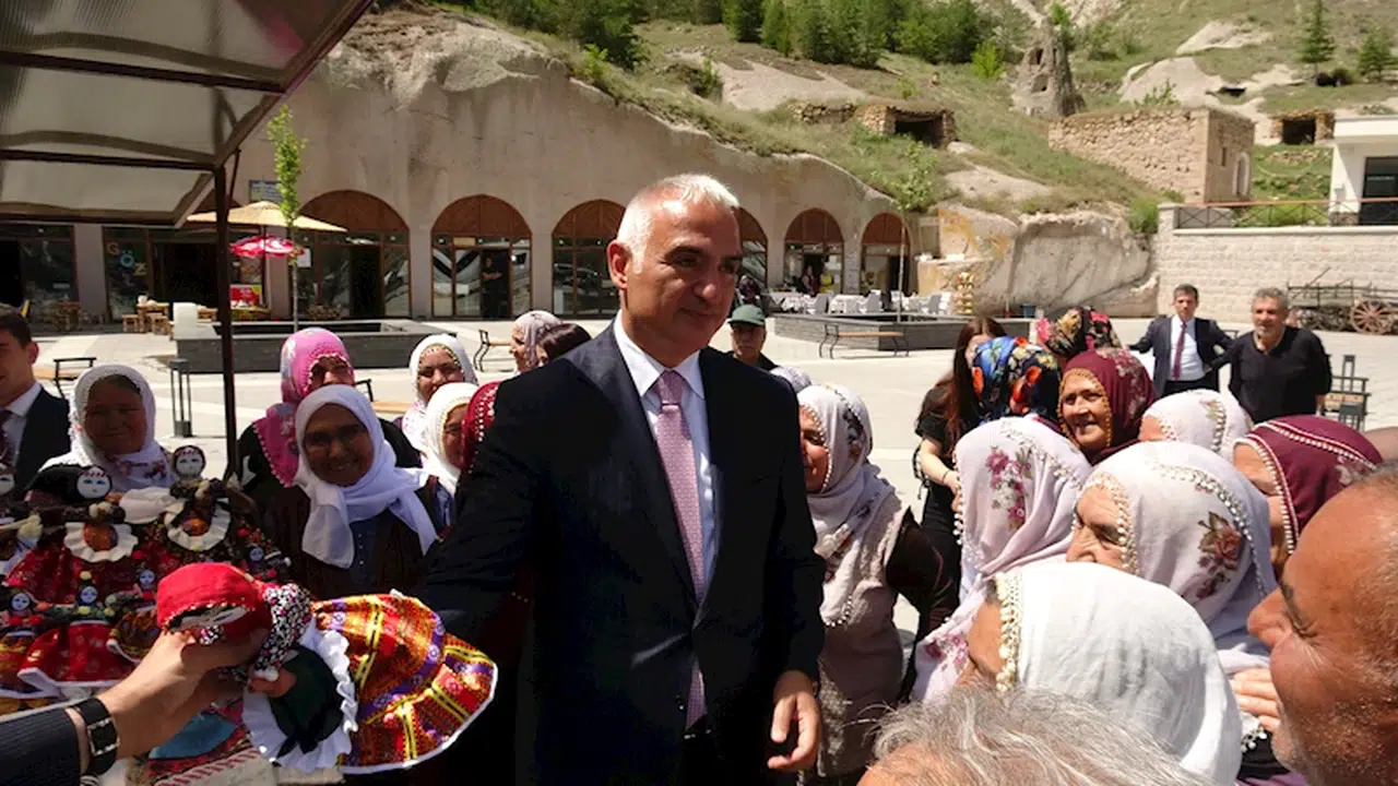 Bakan Ersoy, Soğanlı Vadisi'nde incelemelerde bulundu