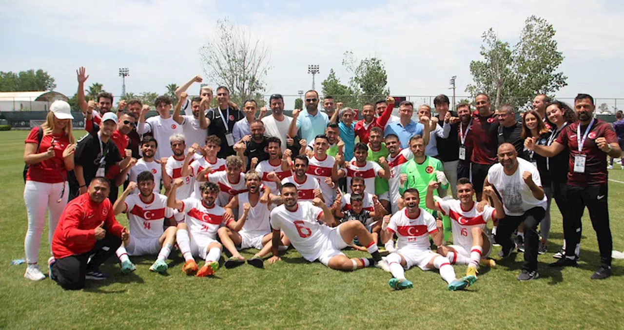 Türkiye, İşitme Engelliler Avrupa Futbol Şampiyonası'nda yarı finale yükseldi