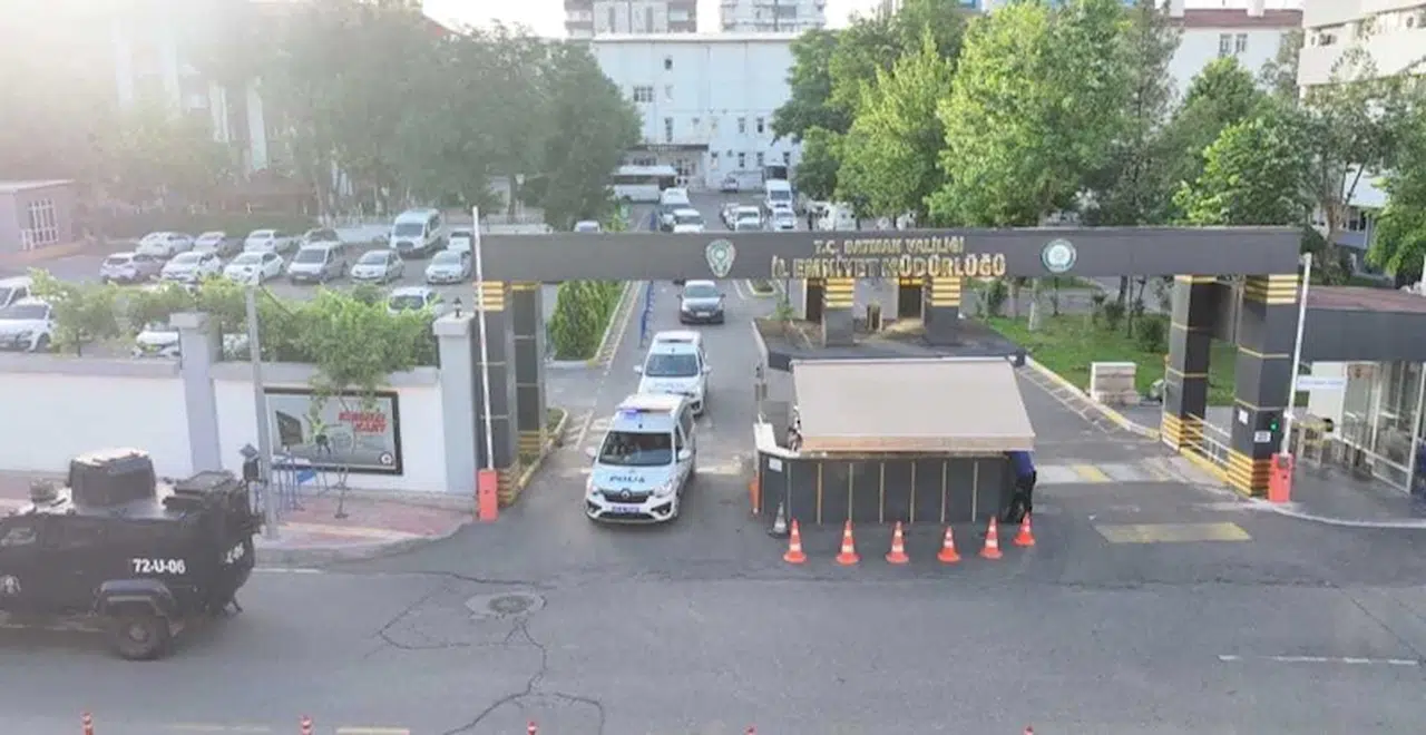 Batman'da müstehcen çocuk fotoğrafı ve videoları paylaşan 9 şüpheliye gözaltı