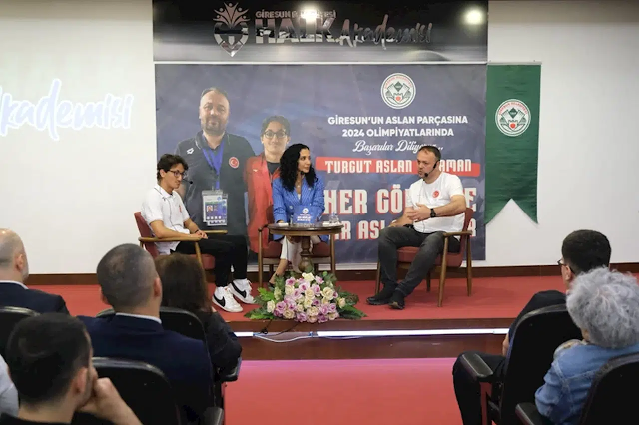 Milli yüzücü Yaraman, söyleşi programına katıldı