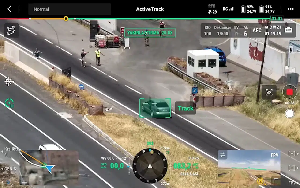 Şanlıurfa'da, otomobilin yakıt deposu ve yedek lastiğinde kaçak telefon ve sigara ele geçti