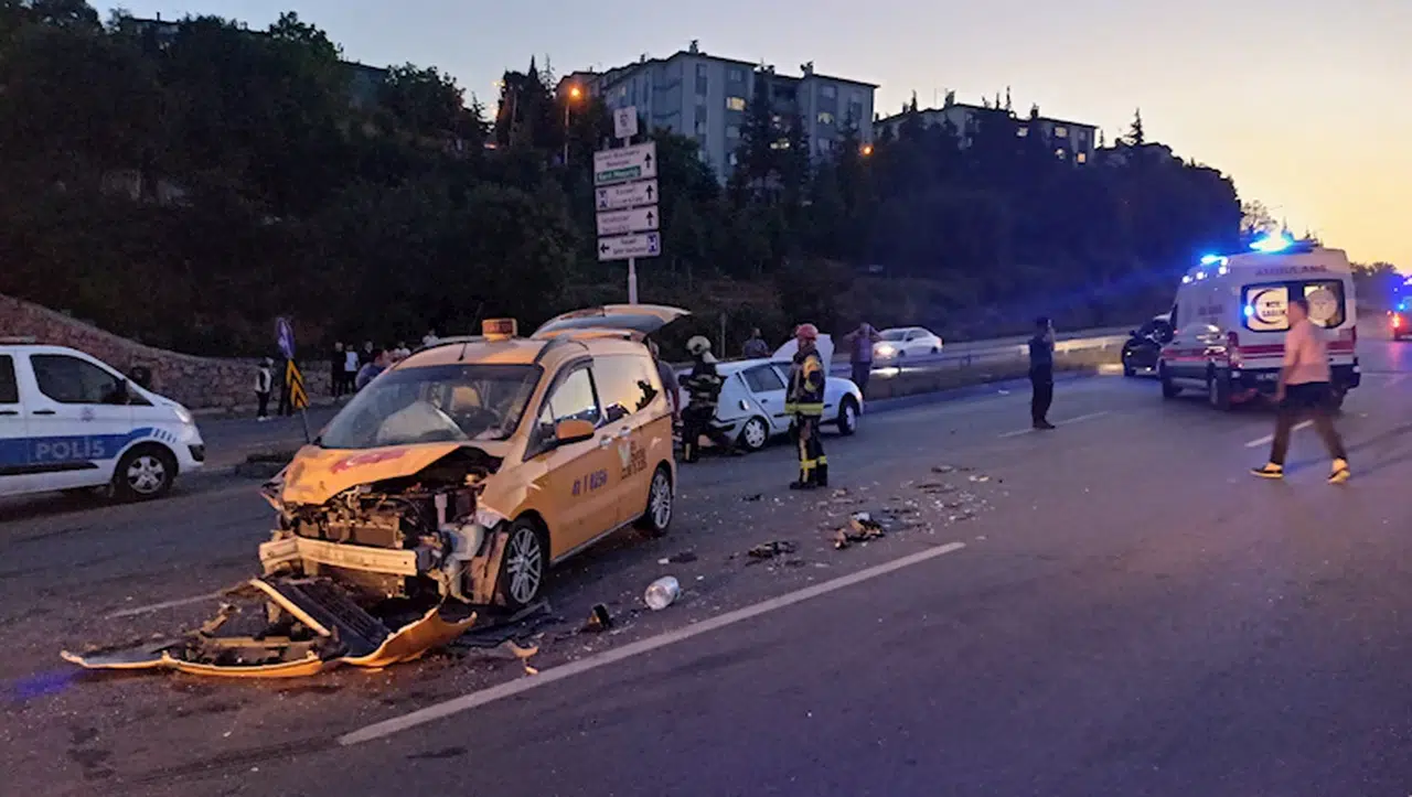 Otomobil ile taksi kavşakta çarpıştı: 4 yaralı