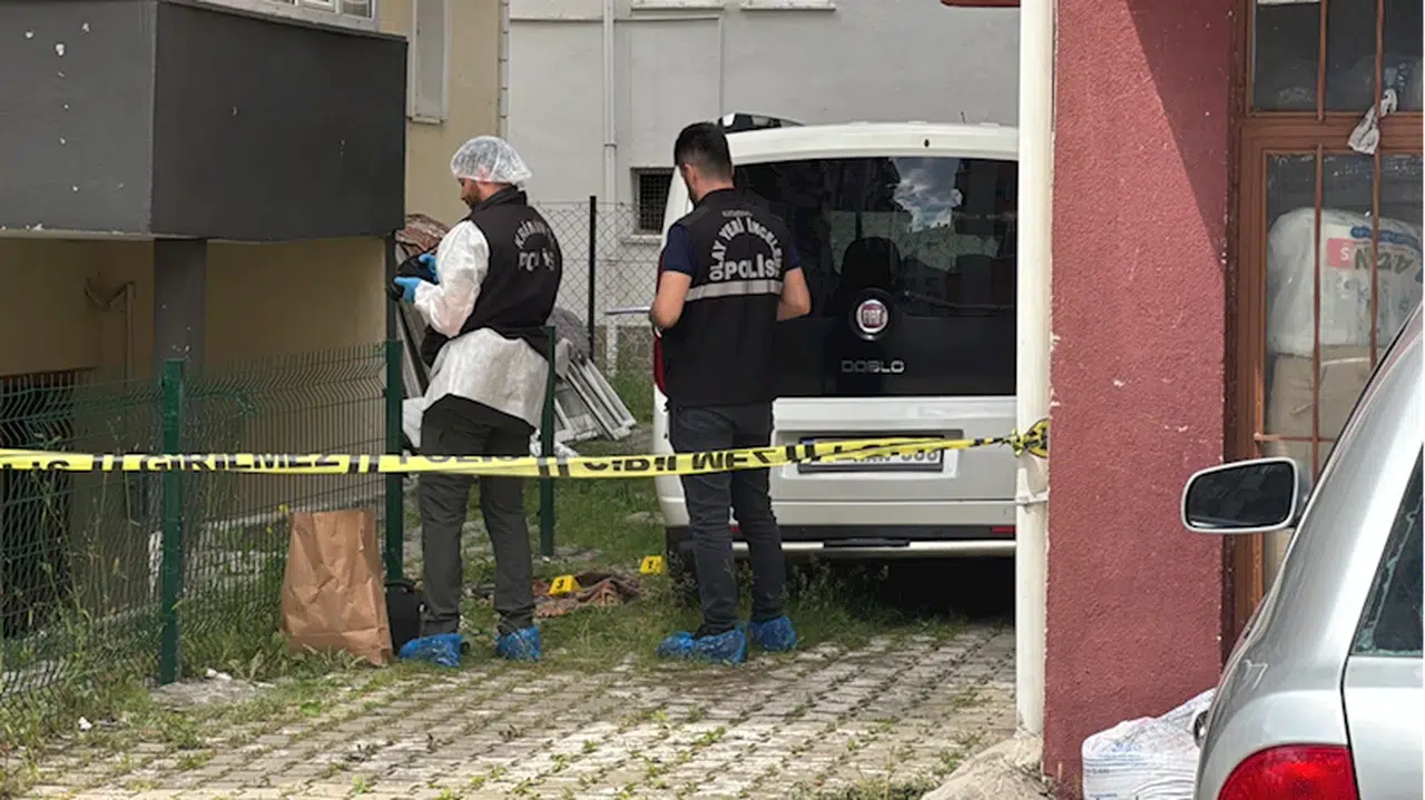 Kastamonu'da bıçakladıkları kişiyi balkondan attıkları iddiasıyla 2 kişi gözaltına alındı