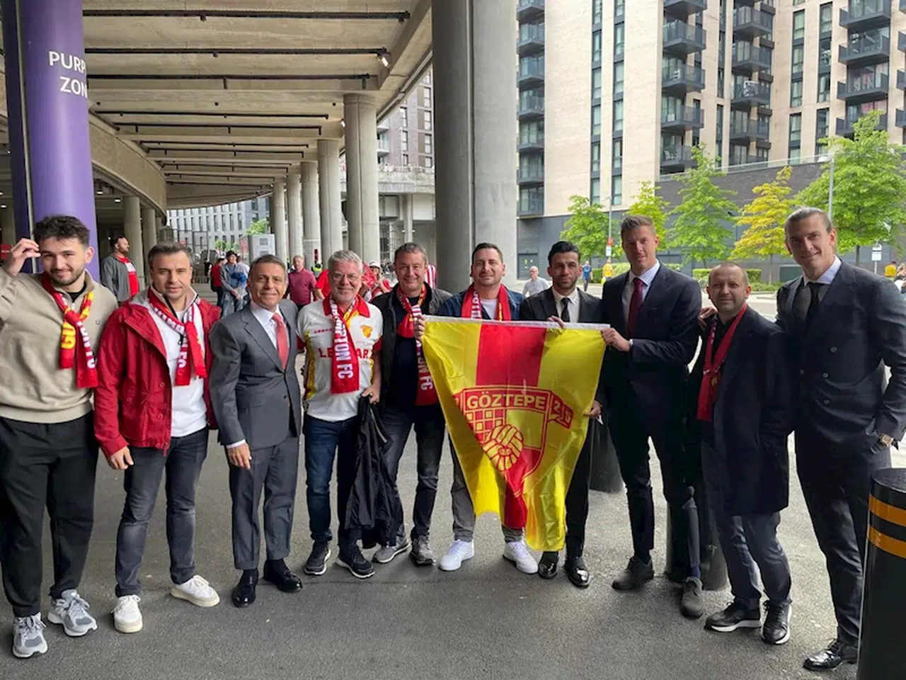 Göztepe Londra'da transfer harekatı yaptı
