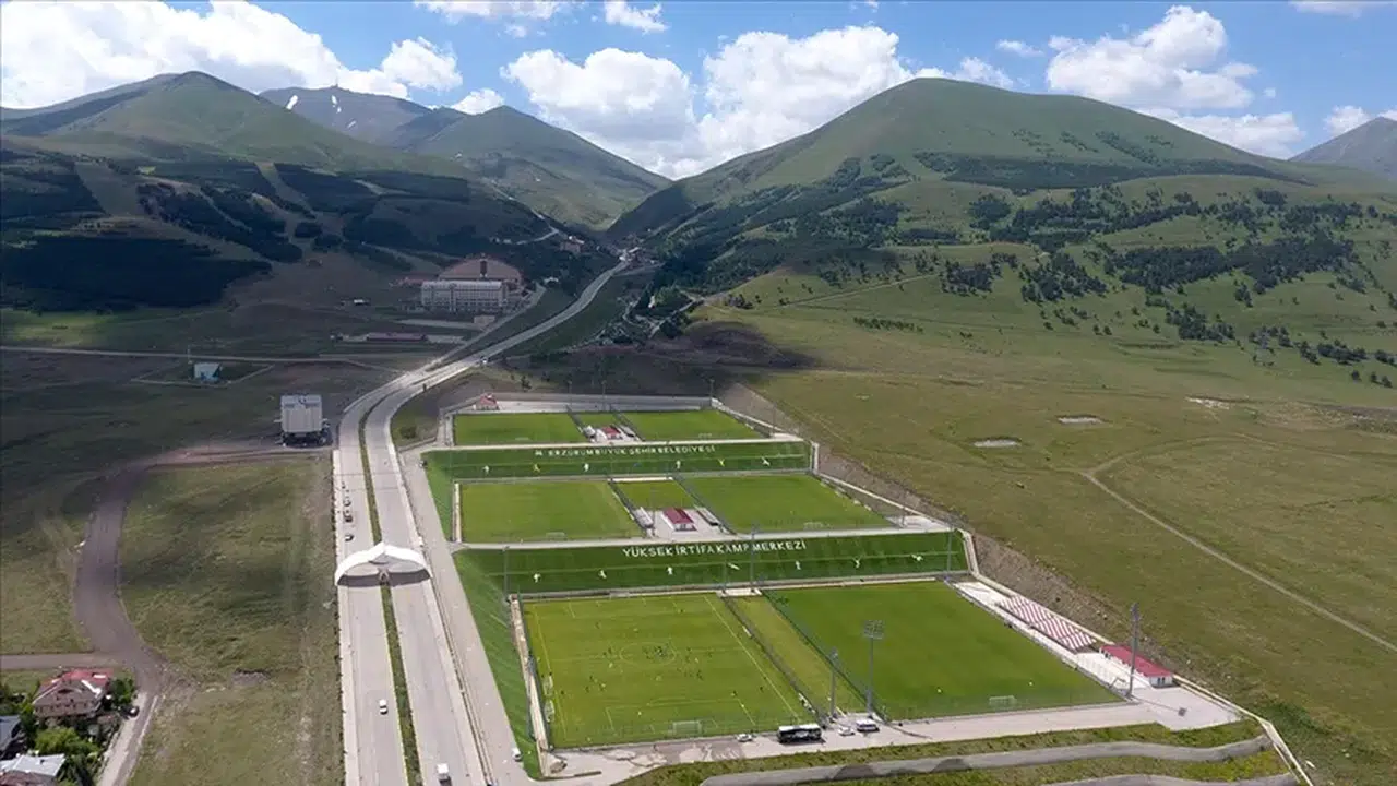 Türkiye'nin en iyi amatör futbolcuları UEFA'nın organizasyonunda Erzurum'da buluşacak