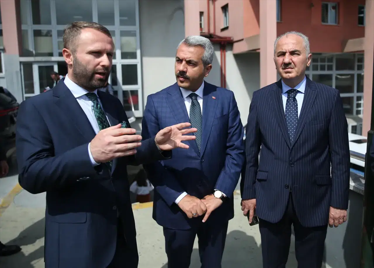 Rize'de sağlık çalışanlarını tehdit ettiği öne sürülen kişi tutuklandı