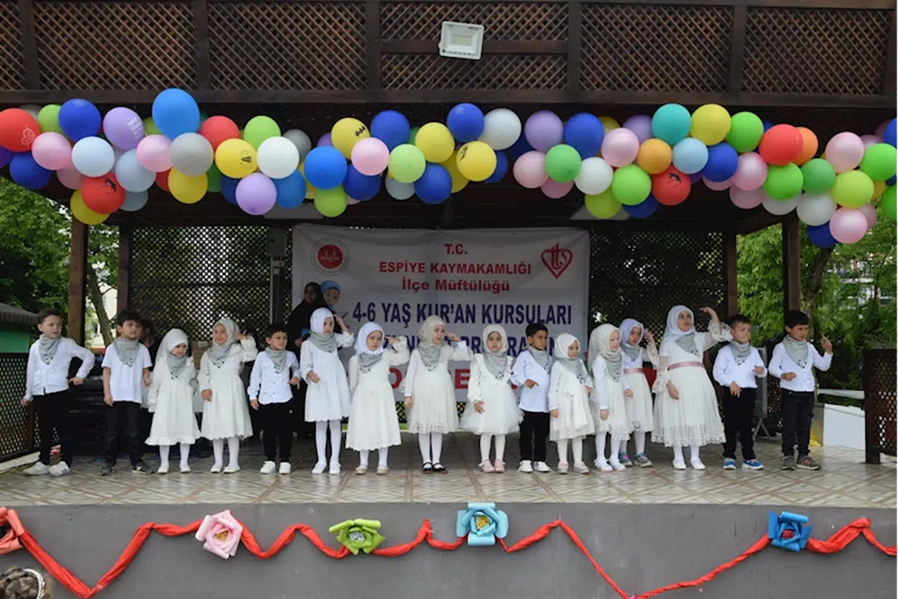Espiye'de Çocuk Şenliği düzenlendi