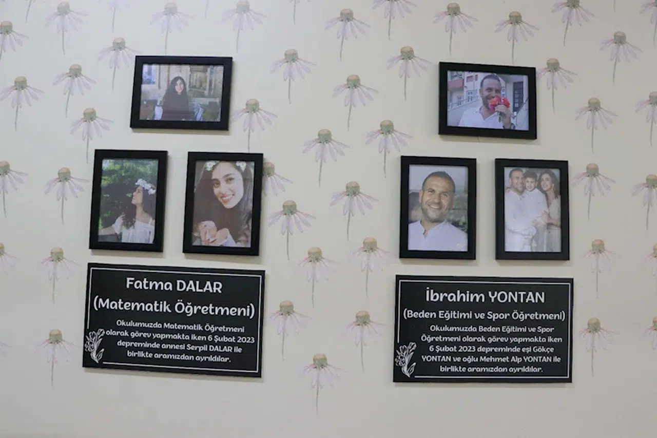 Reyhanlı’da deprem şehidi öğretmenler adına kütüphane açıldı