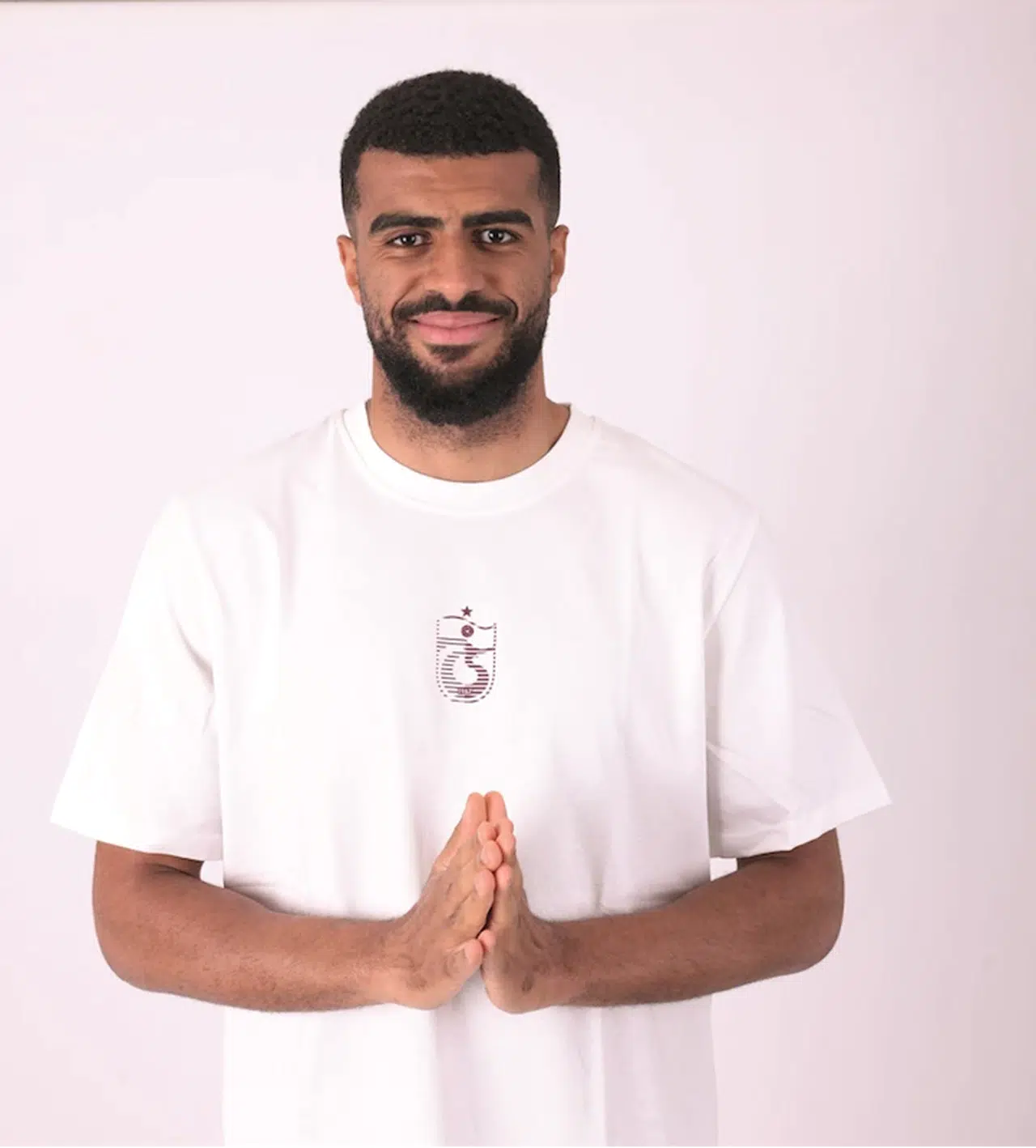 Trabzonspor'un stoperi Baniya, bordo-mavili kulübe faydalı olmak istiyor: