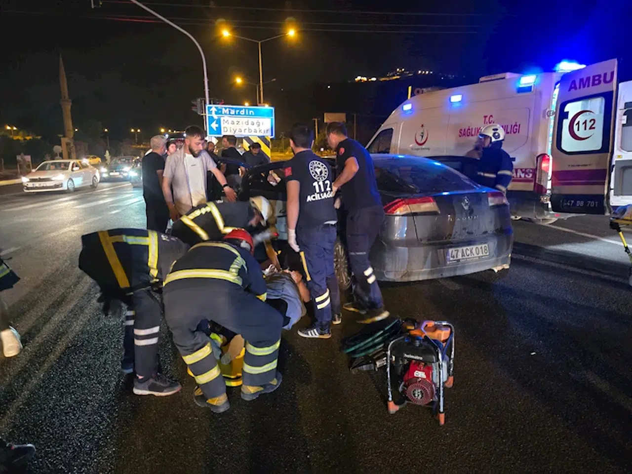 Mardin’de refüje çarpan otomobildeki 4 kişi yaralandı