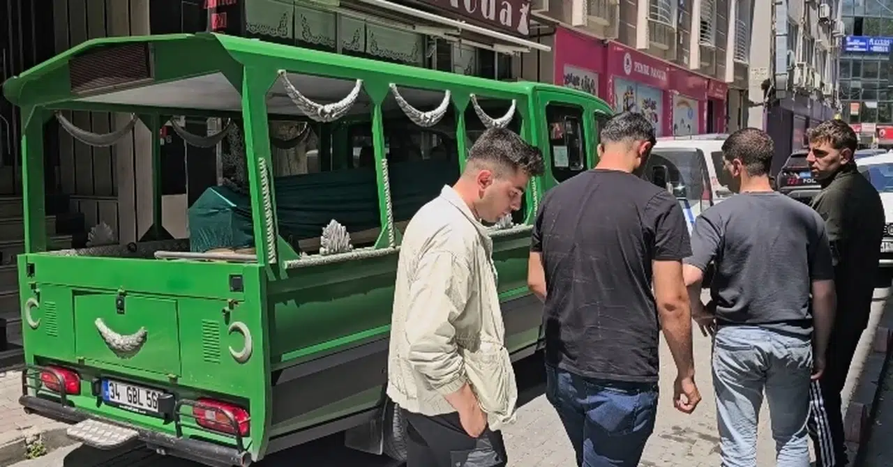 İstanbul - Bayrampaşa'da çevik kuvvet polisi evinde ölü bulundu 