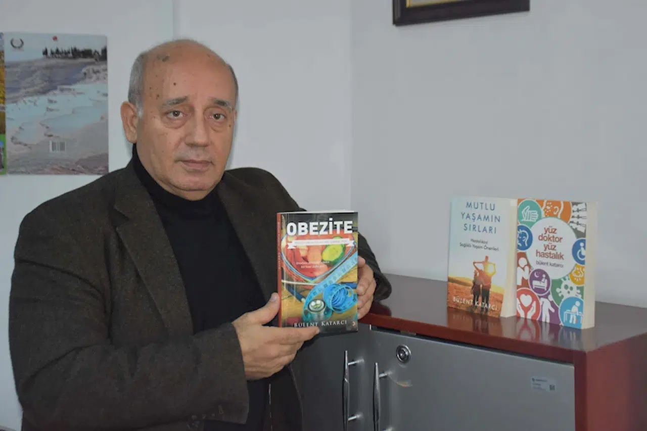 Katarcı, 'Obezite' kitabını imzalayacak