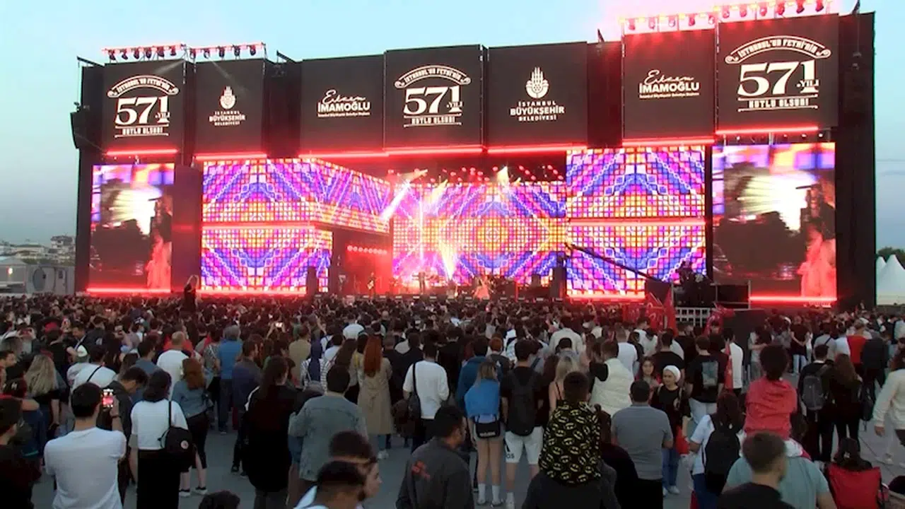 İstanbul- İstanbul'un Fethi'nin 571'inci yılı Maltepe'de kutlandı 