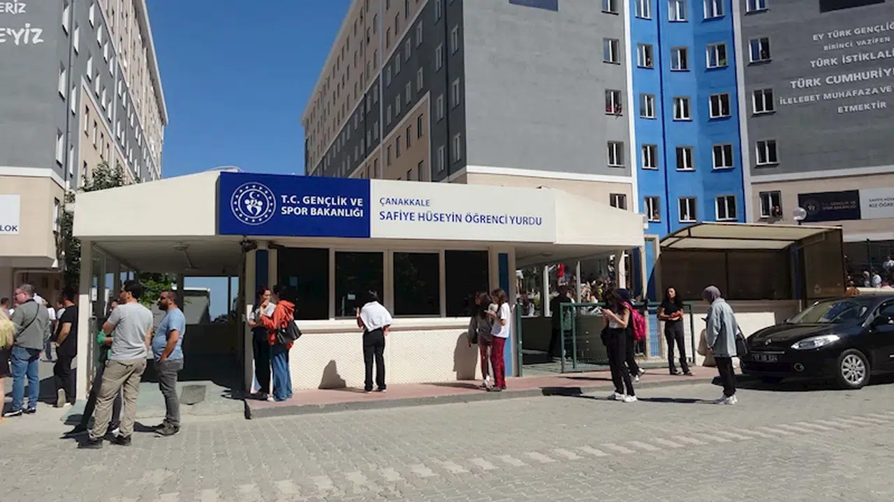 Çanakkale'de kız öğrenci yurdunda yangın