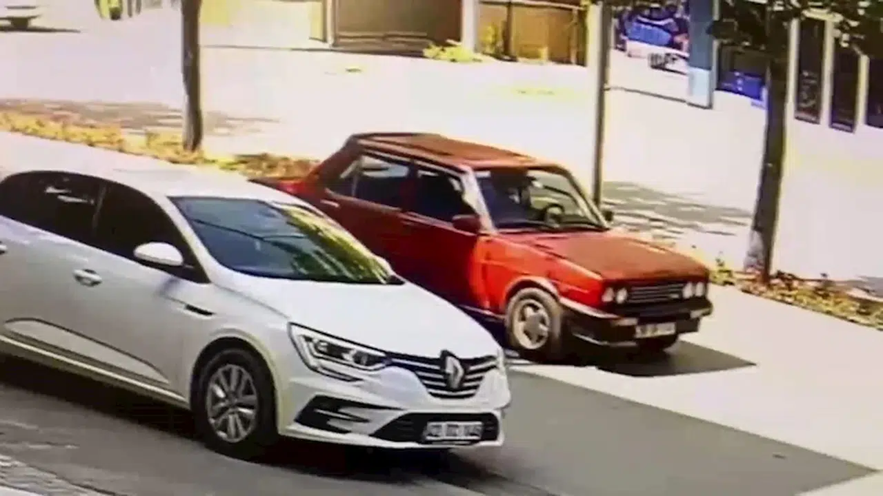 Cezaevi firarisi 2 günde 2 otomobil çaldı, 3'üncüyü çalmak isterken yakalandı