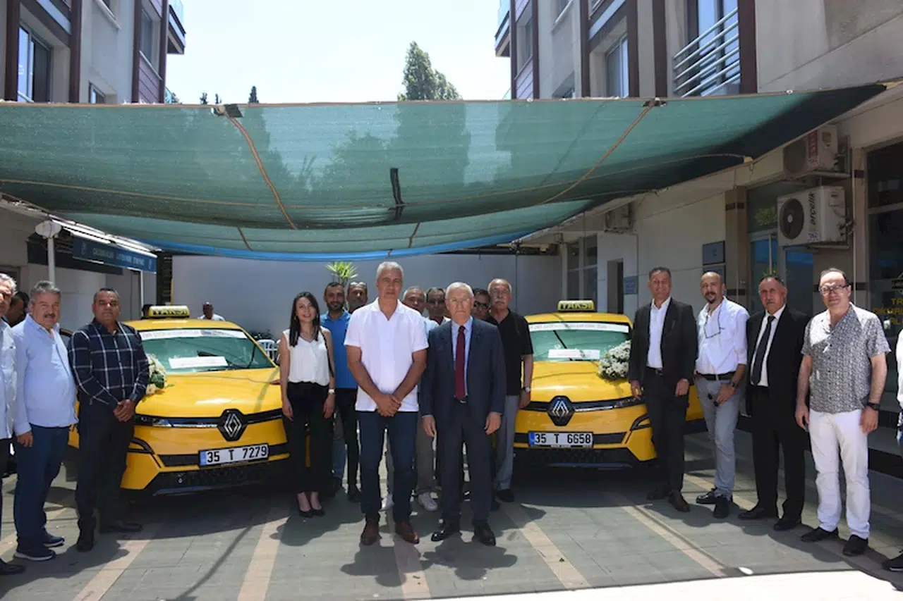 İzmir'de elektrikli taksi dönemi