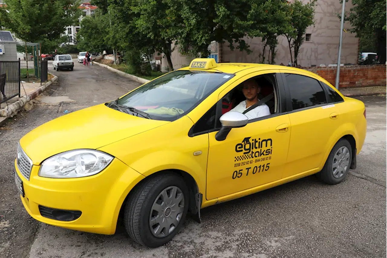 Amasya'da derenin taşması sonucu suya kapılan kadını taksici kurtardı