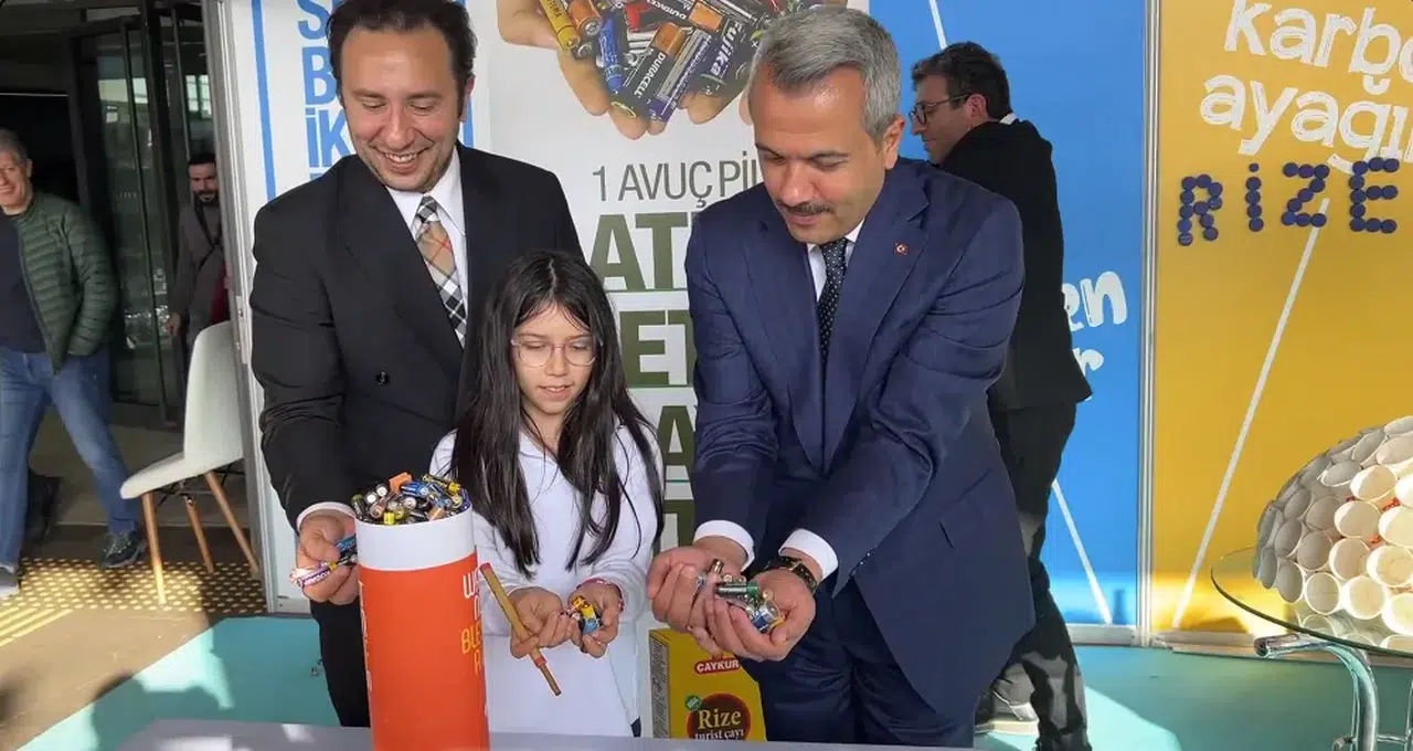 Vali Baydaş Ankara'daki Rize günleri etkinlik alanını ziyaret etti