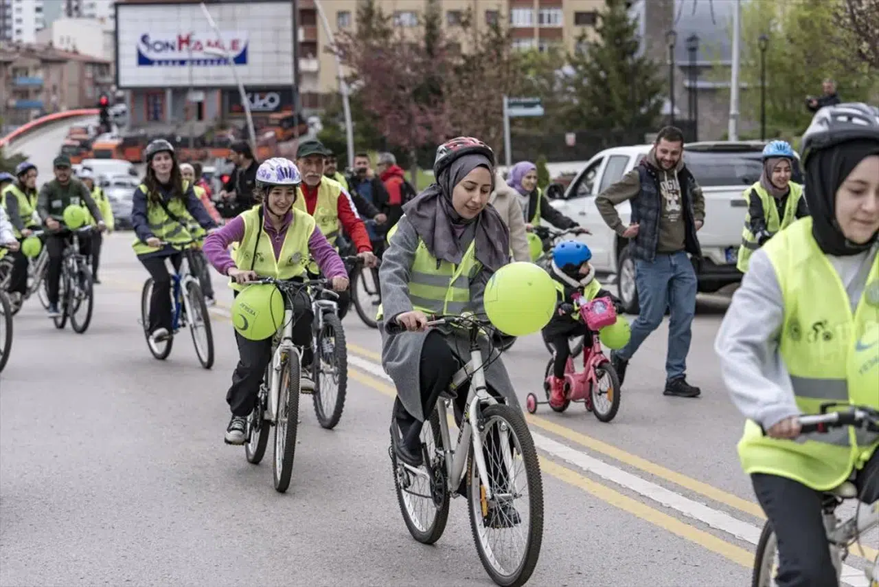 Erzurum, Ağrı ve Ardahan'da 11. Yeşilay Bisiklet Turu düzenlendi