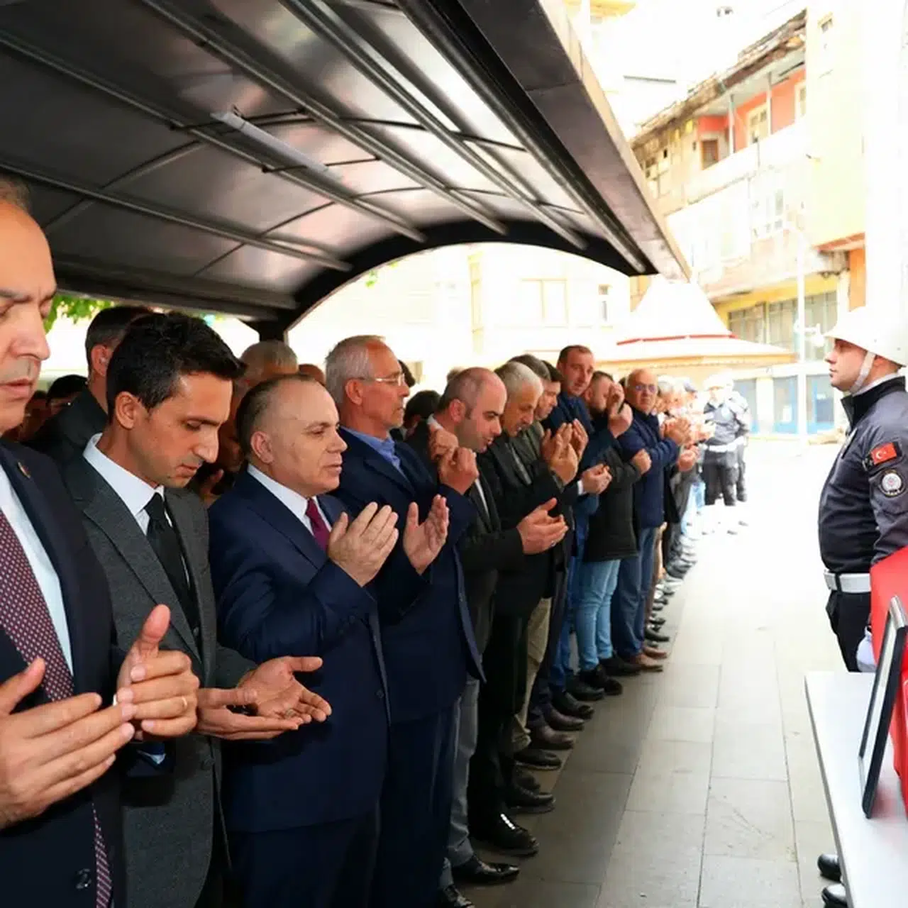 Artvin'de polis memuru Levent Kaya son yolculuğuna uğurlandı