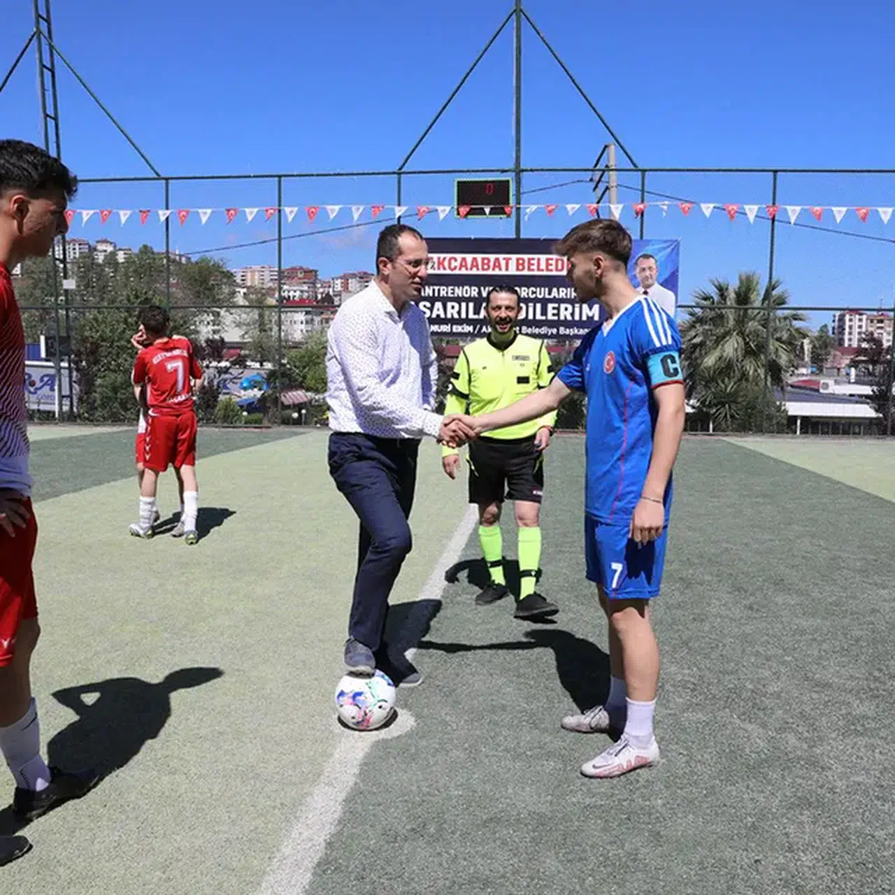 Akçaabat'ta liseler arası futbol turnuvası başladı