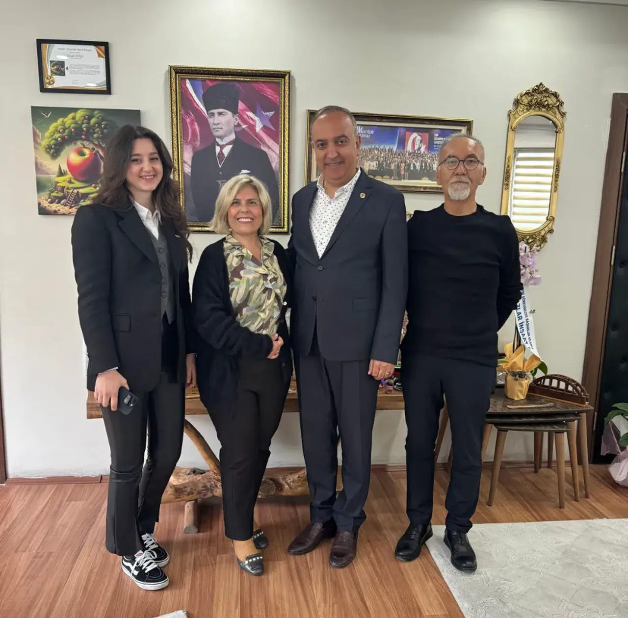 Artvin Barosu Heyeti, Borçka Belediye Başkanı Ercan Orhan'ı Ziyaret Etti