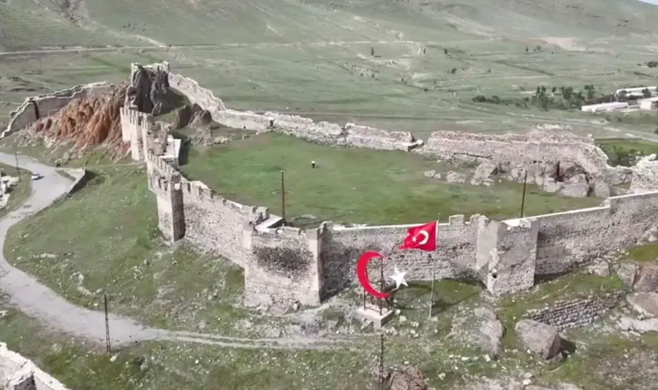 Hasankale: Osmanlı'nın İzlerini Taşıyan Tarihî Kalesi