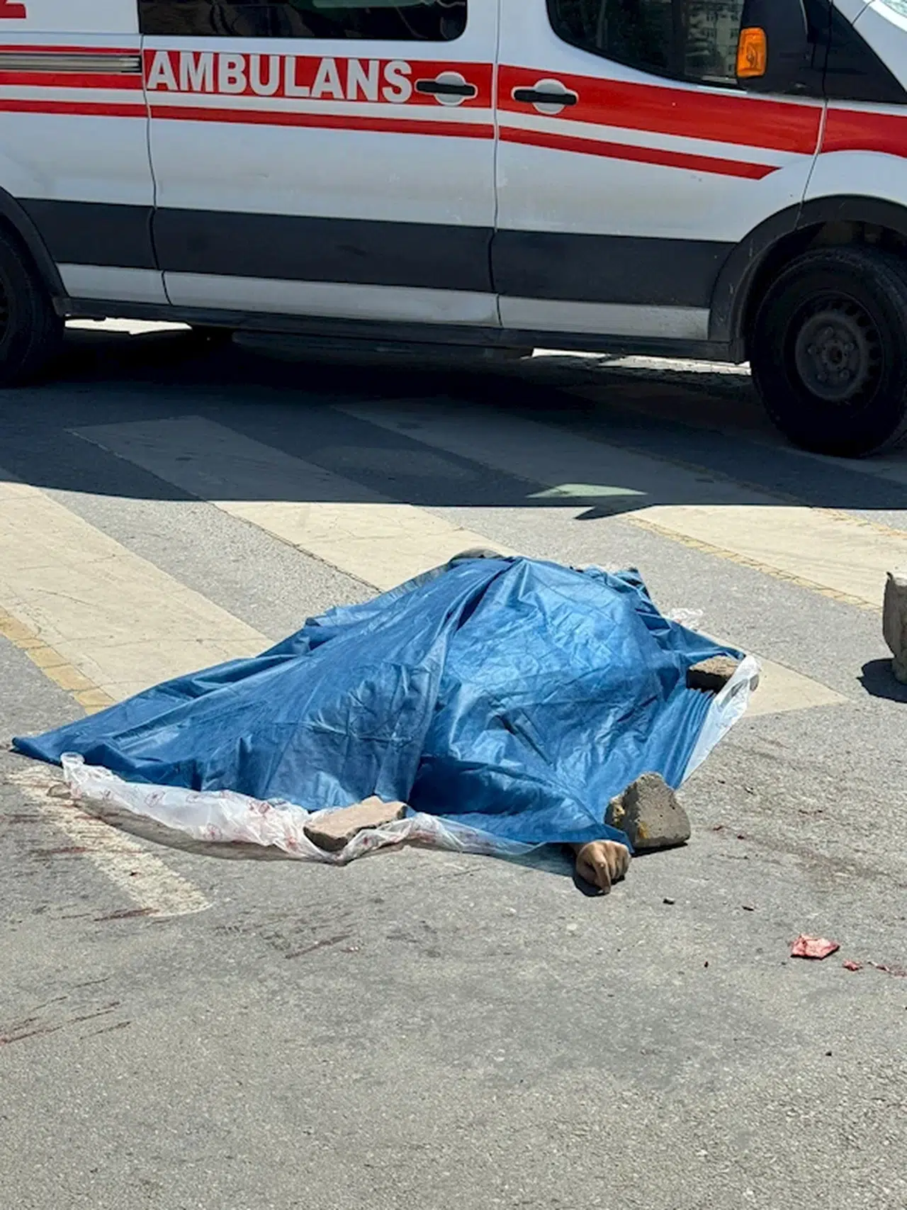 Van'da, beton mikserinin çarptığı bisikletli öldü