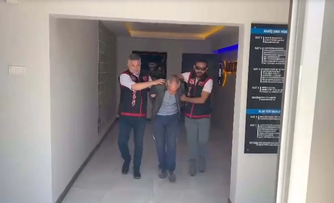 Eve köpek getiren oğlunu ekmek bıçağıyla öldüren baba tutuklandı