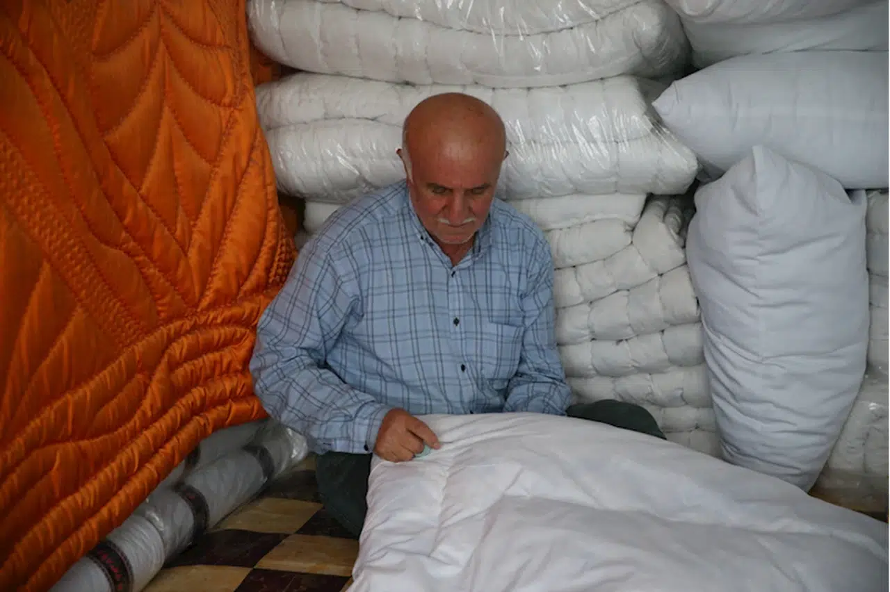 11 yaşında başladığı yorgancılığı 56 yıldır sürdürüyor