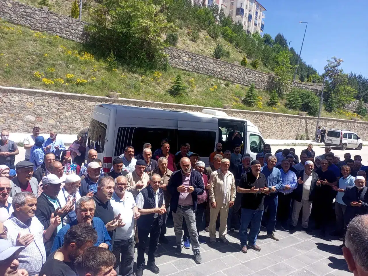 Bayburt'tan Hacı Adayları Dualarla Kutsal Topraklara Uğurlandı