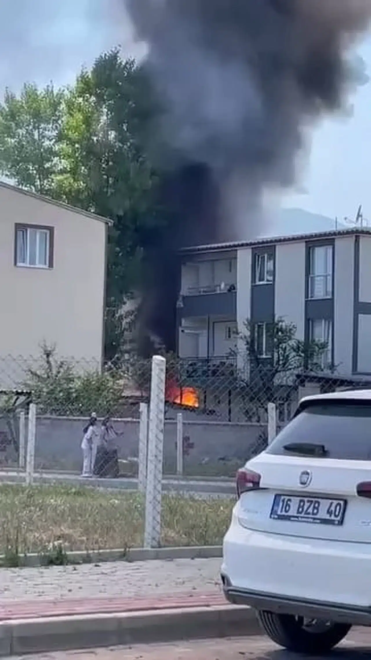 İnegöl'de bahçe deposunda çıkan yangın söndürüldü