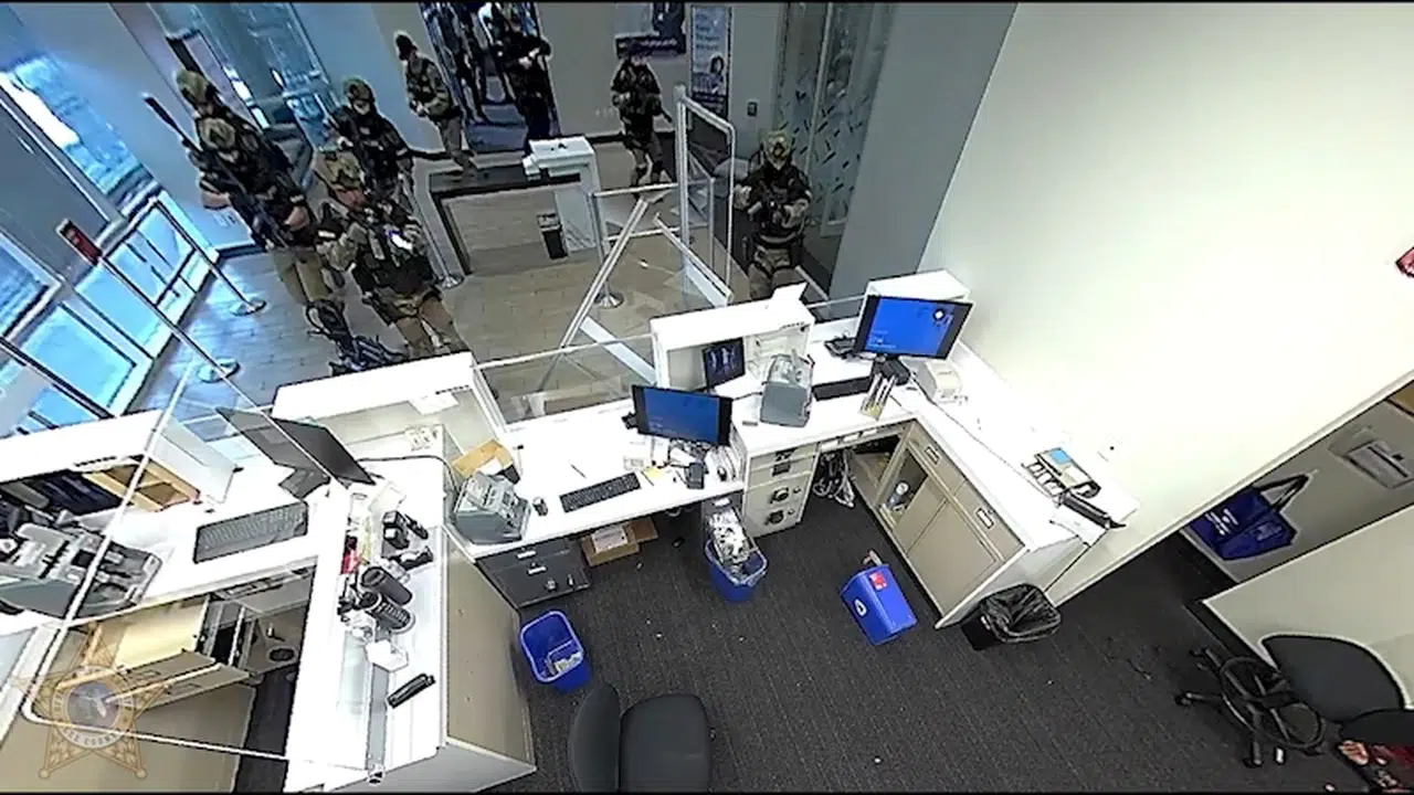 ABD’de keskin nişancının soyguncuyu vurduğu anların görüntüleri paylaşıldı