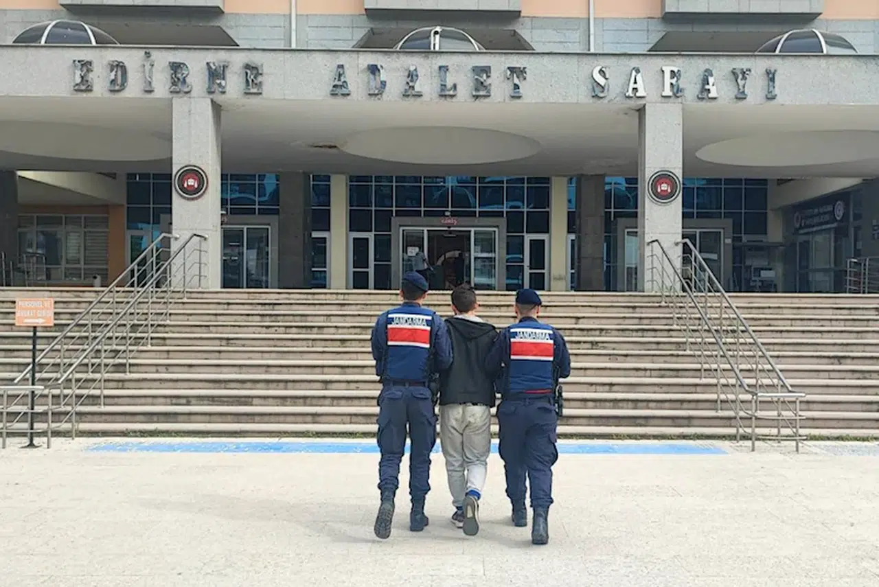 Edirne’de 4 yıl hapis cezasıyla aranan hükümlü yakalandı