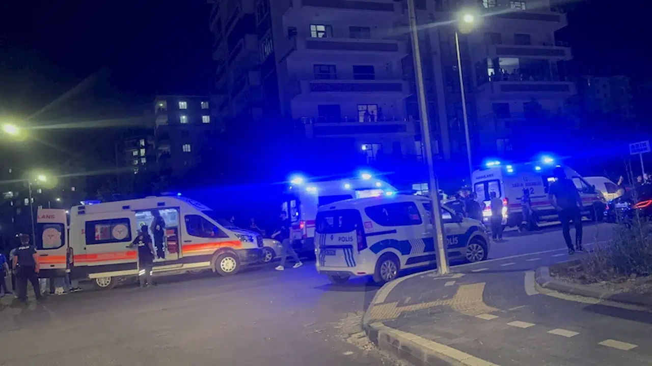 Diyarbakır’da iki grup arasında bıçaklı ve sopalı kavga: 3 yaralı