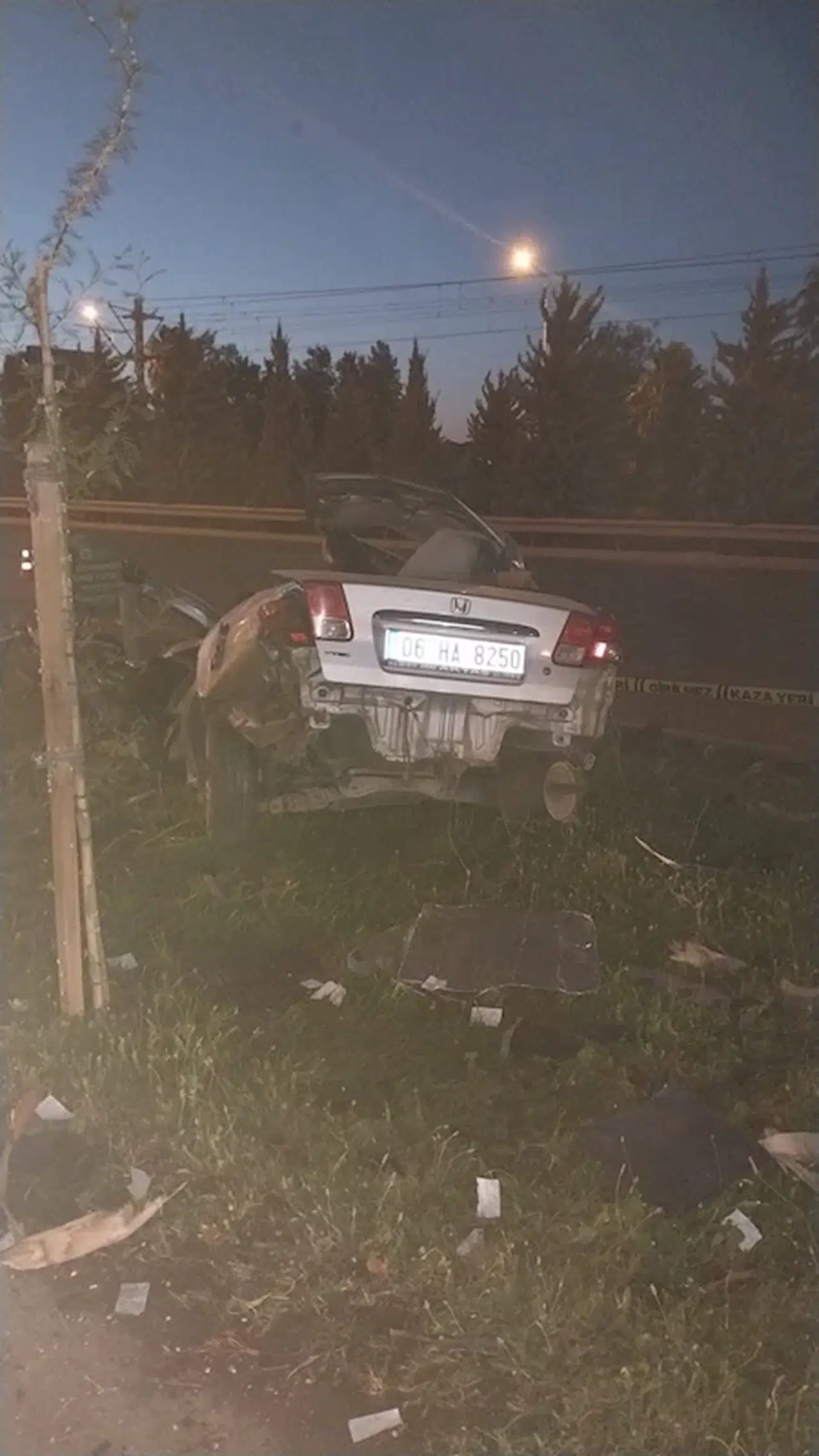 Direğe çarpan otomobilin sürücüsü hayatını kaybetti