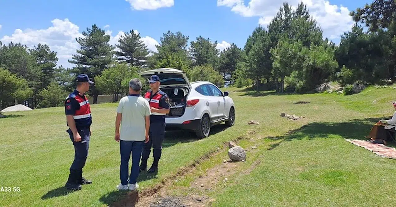 Boyabat'ta jandarma orman yangınlarına karşı vatandaşları uyarıyor 