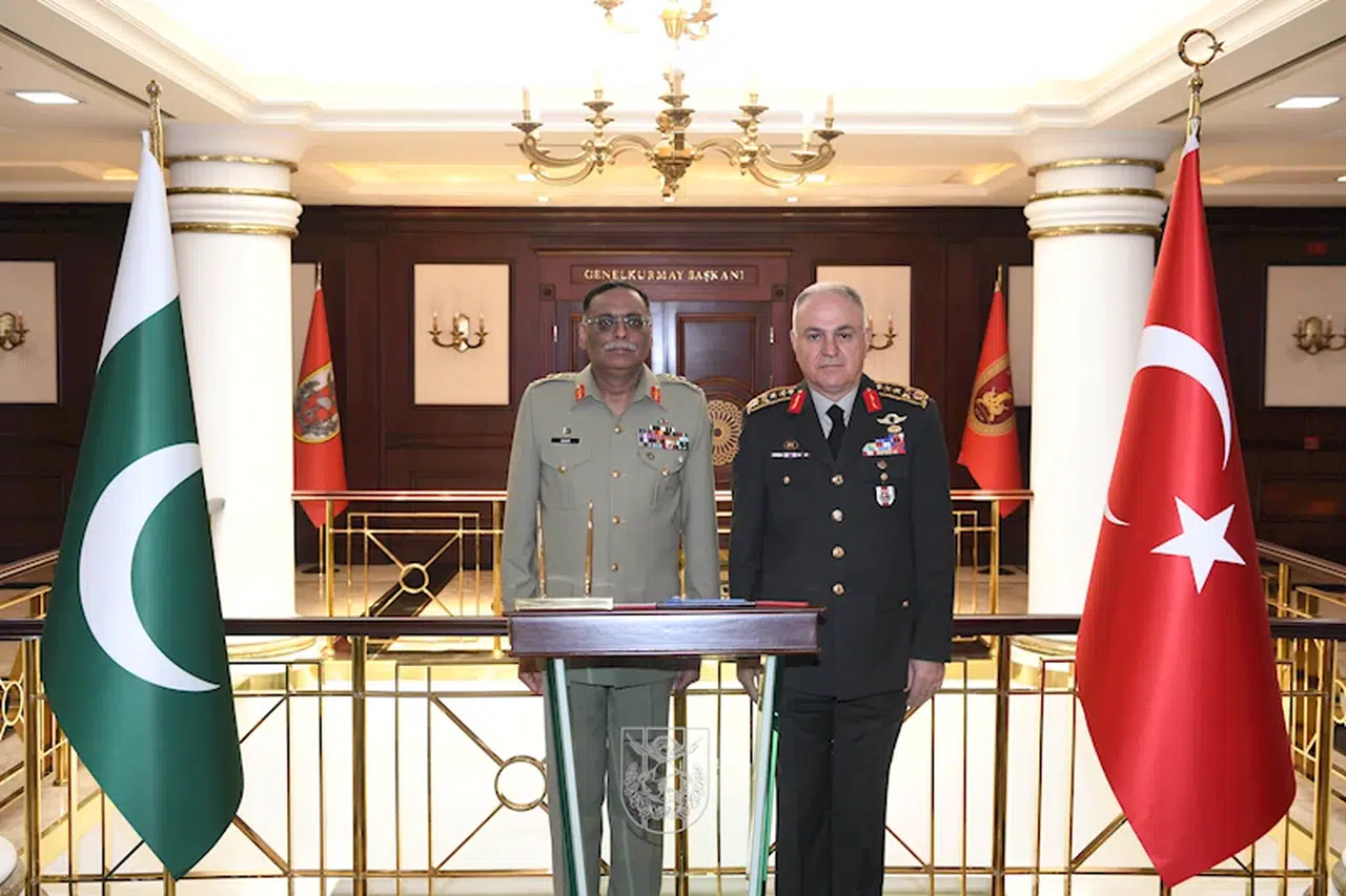 Genelkurmay Başkanı Gürak, Pakistanlı mevkidaşı Mırza ile görüştü