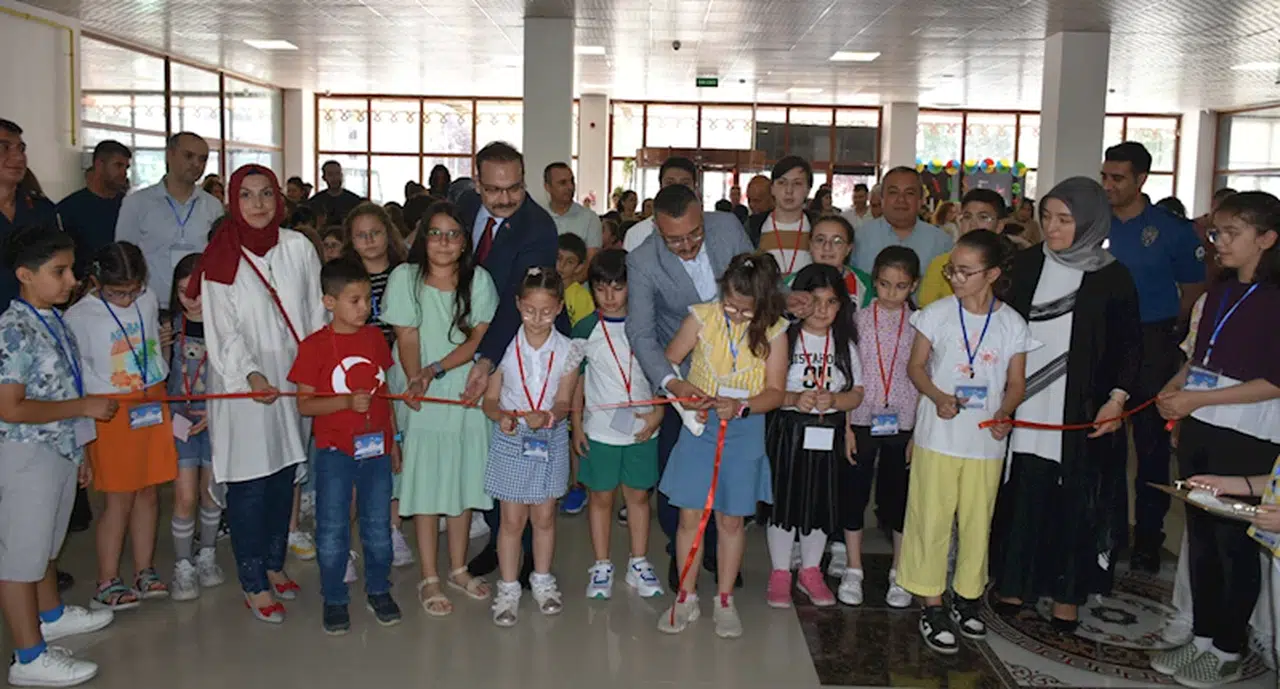 Boyabat'ta Bilim ve Sanat Şenliği düzenlendi