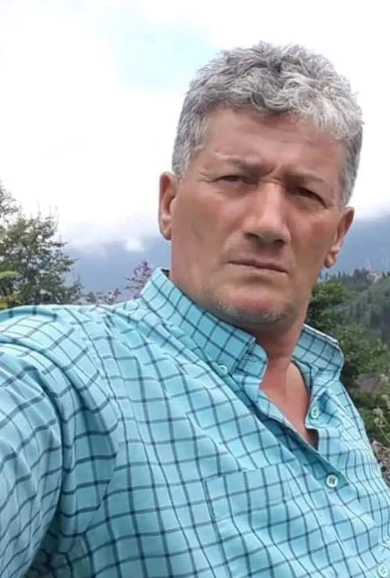 Gümüşhane'de uçuruma düşen avcı hayatın kaybetti 